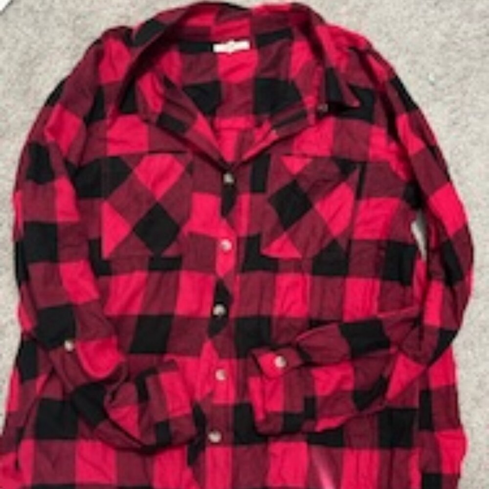 Women's Buffalo Plaid Button Down Shirt - Like New